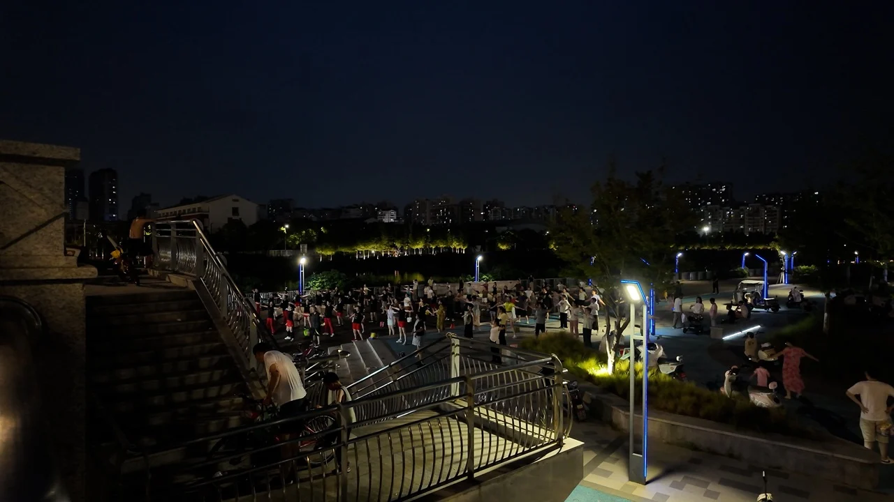 City Walk饭后溜达溜达，带你看看苏州人民晚上夜生活怎么样？02